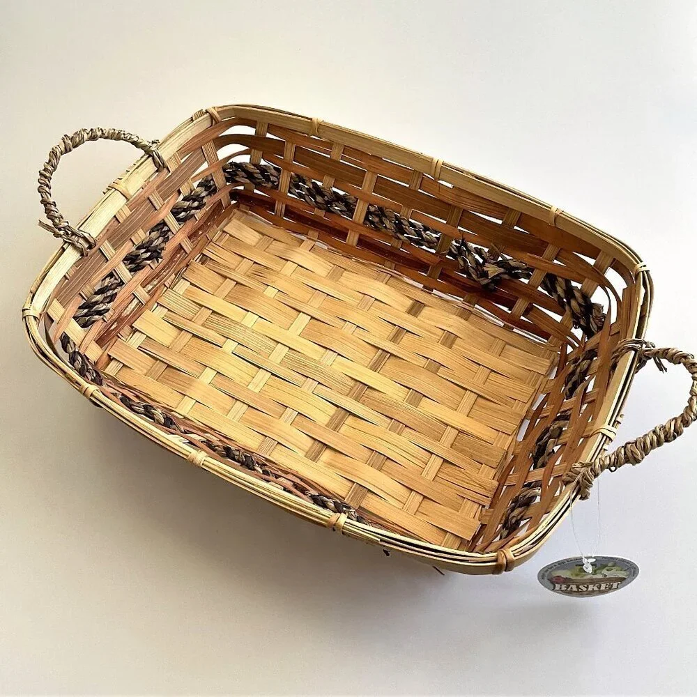 WICKER WOVEN GIFT BASKET LIGHTWEIGHT